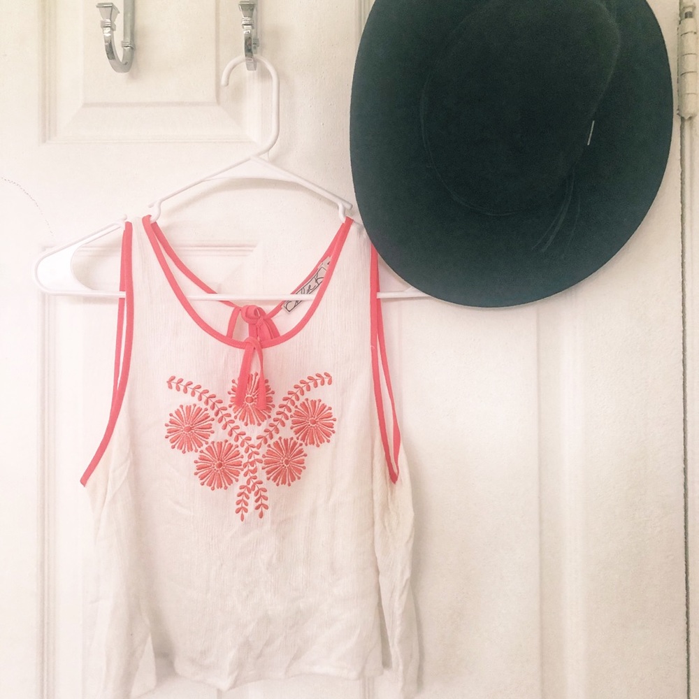 CHLOE K WHITE BOHEMIAN SUMMER BLOUSE SIZE M